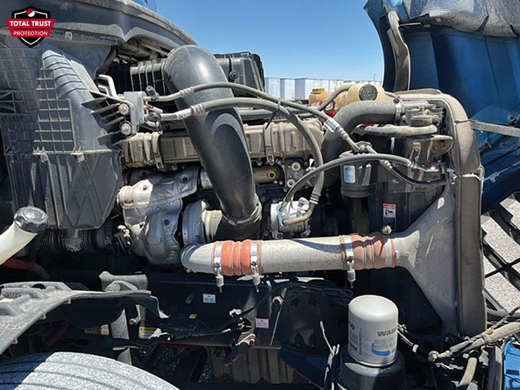 2020-freightliner-cascadia-126-image-5