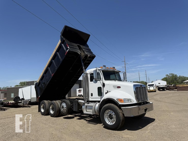 2005-peterbilt-335-image-2