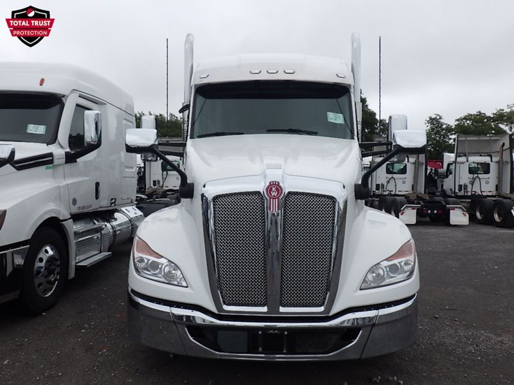 2024-kenworth-t680-image-2