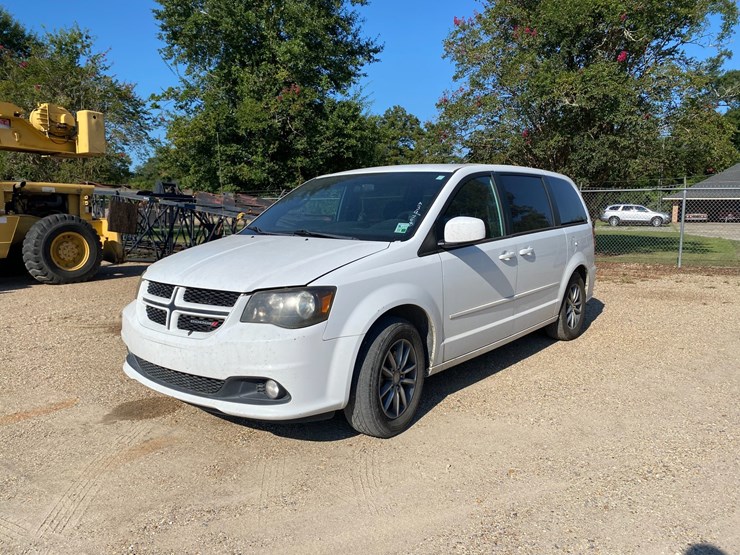 2013-dodge-grand-caravan-image-1