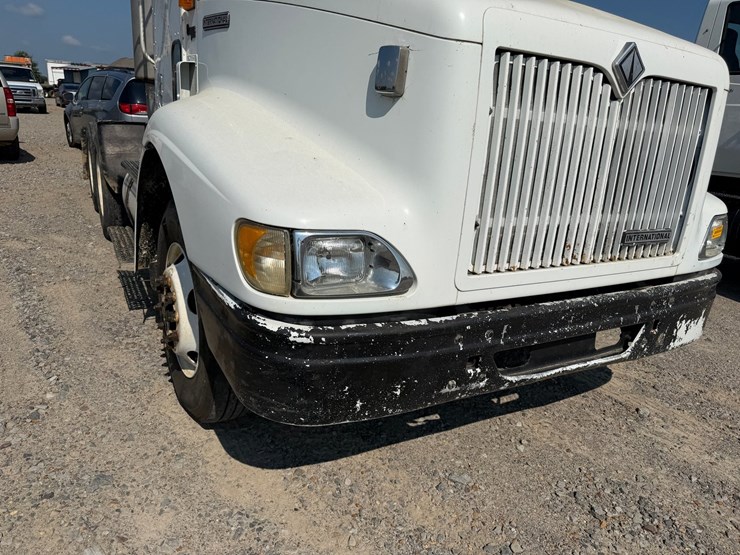 2000-international-9100-image-35