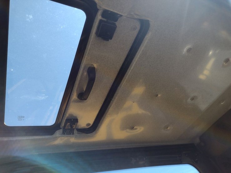 sany-sy135c-image-10