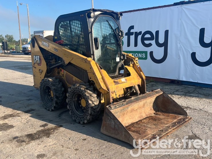 2021-caterpillar-236d-image-8