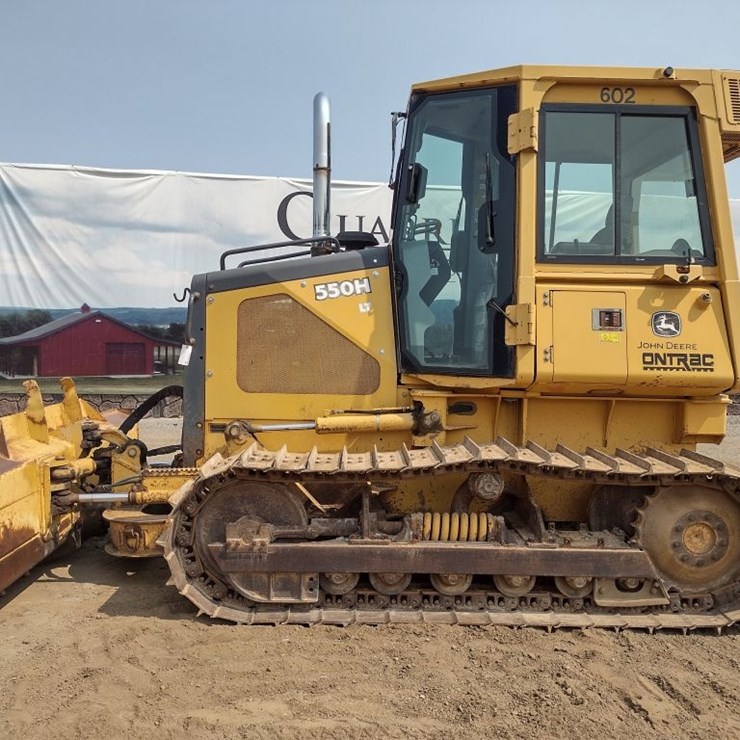 DEERE 550H LT