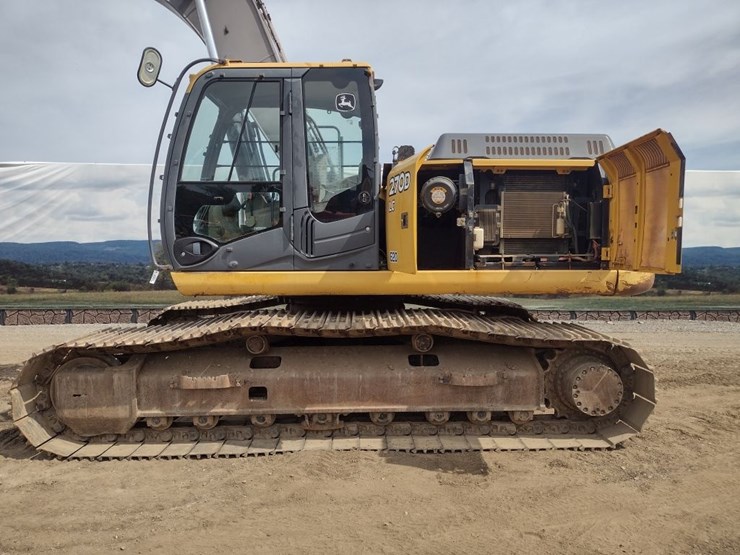 2007-deere-270d-lc-image-14