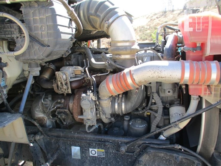 2016-peterbilt-579-image-5