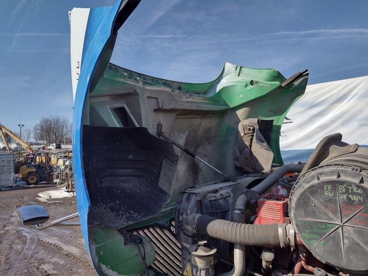 international-prostar-image-19