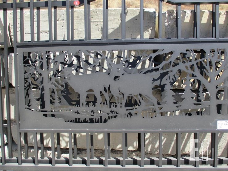 7'-x-20'-bi-parting-driveway-farm-gate-image-5