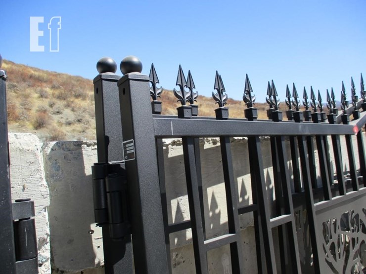 7'-x-20'-bi-parting-driveway-farm-gate-image-2