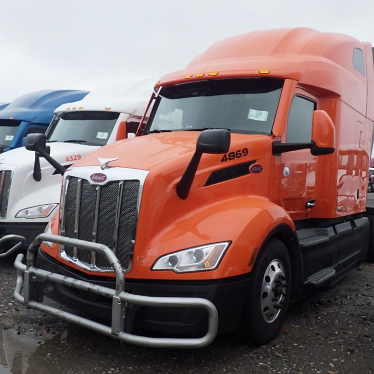 2023 PETERBILT 579