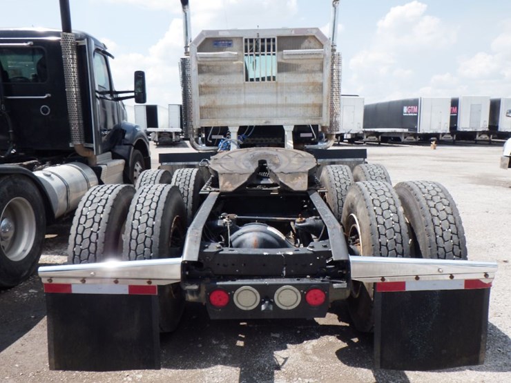 2015-kenworth-t800-image-7