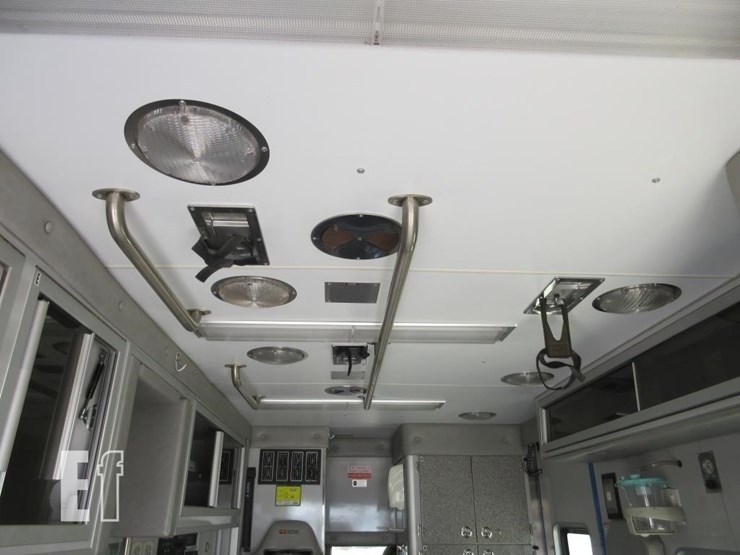 2016-kenworth-t270-image-18