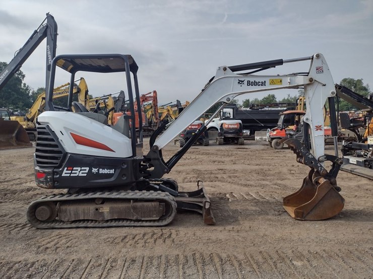 bobcat-e32-image-3