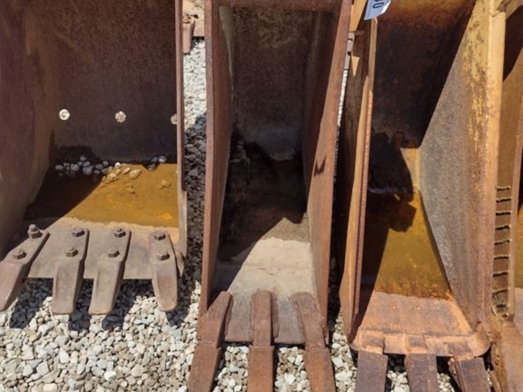 caterpillar-420d-image-1