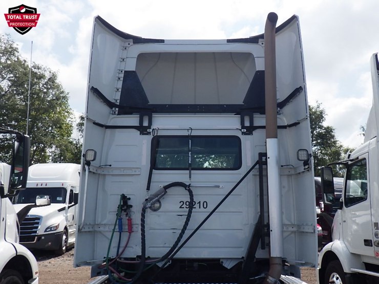 2019-volvo-vnr300-image-12