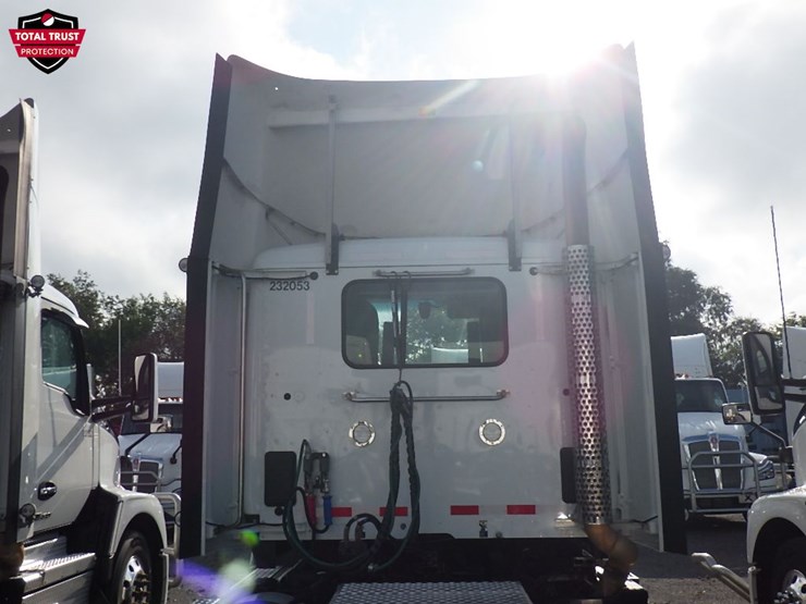 2024-kenworth-t680-image-11