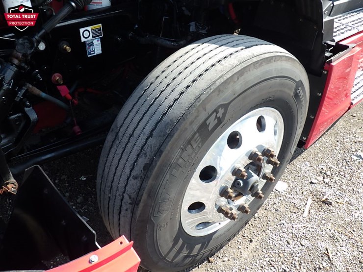 2024-kenworth-t680-image-26