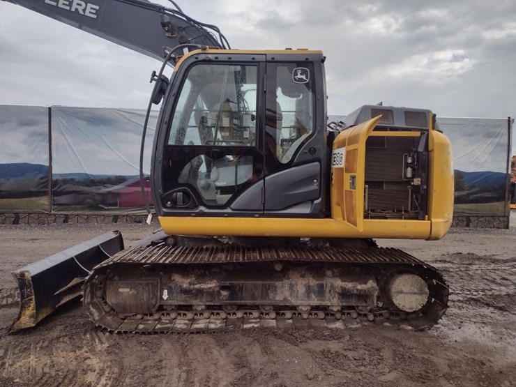 john-deere-15-image-13