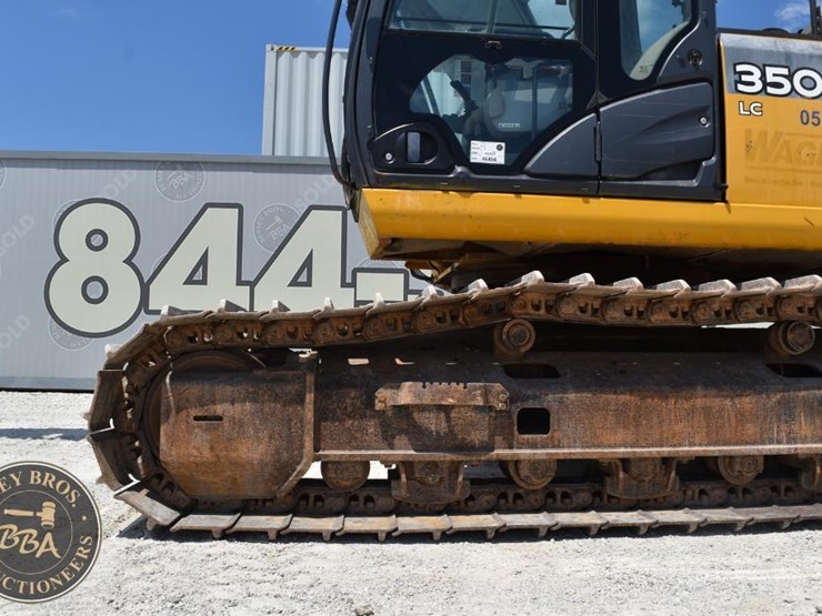 2016-deere-350g-lc-image-35