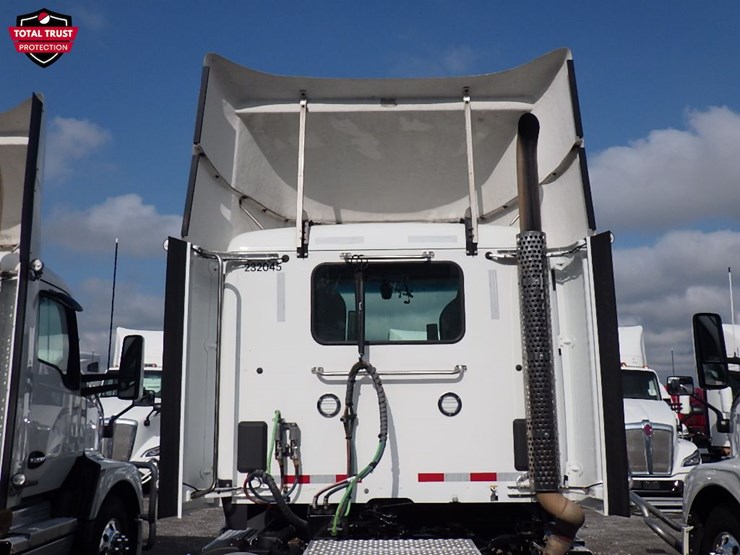 2024-kenworth-t680-image-11