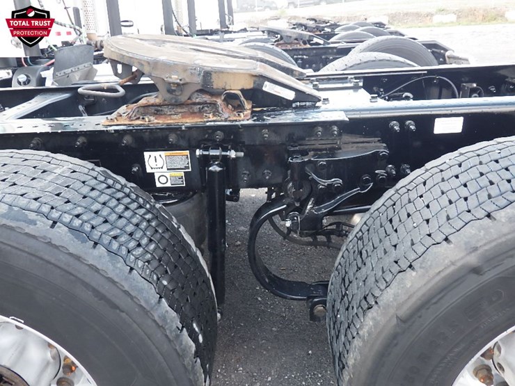 2024-kenworth-t680-image-15