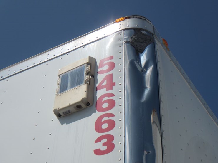 2016-utility-4000d-x-image-2