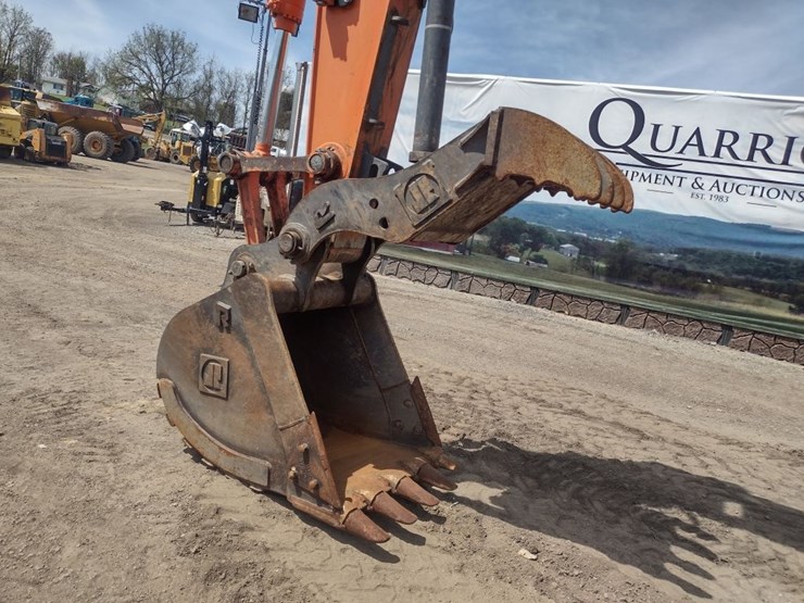 hitachi-zx160-lc-6n-image-23