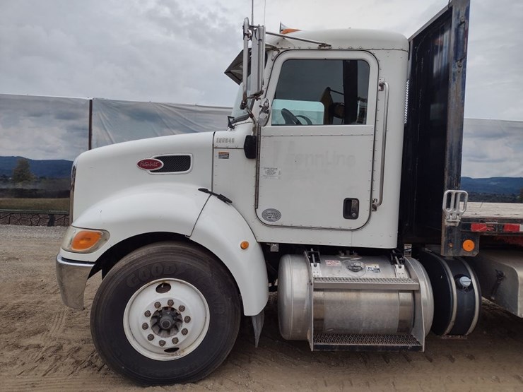 peterbilt-337-image-22