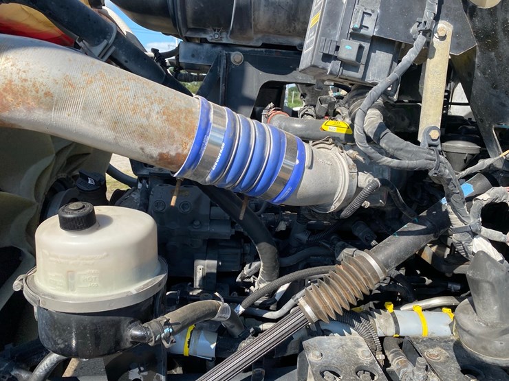 2018-kenworth-t440-image-52