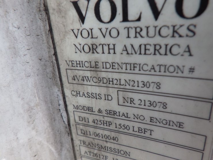 2020-volvo-vnr300-image-22