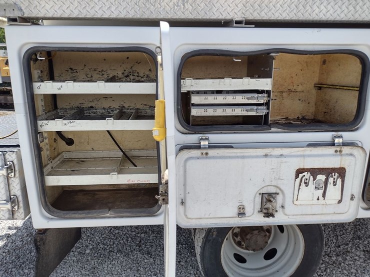 ford-f550-image-28