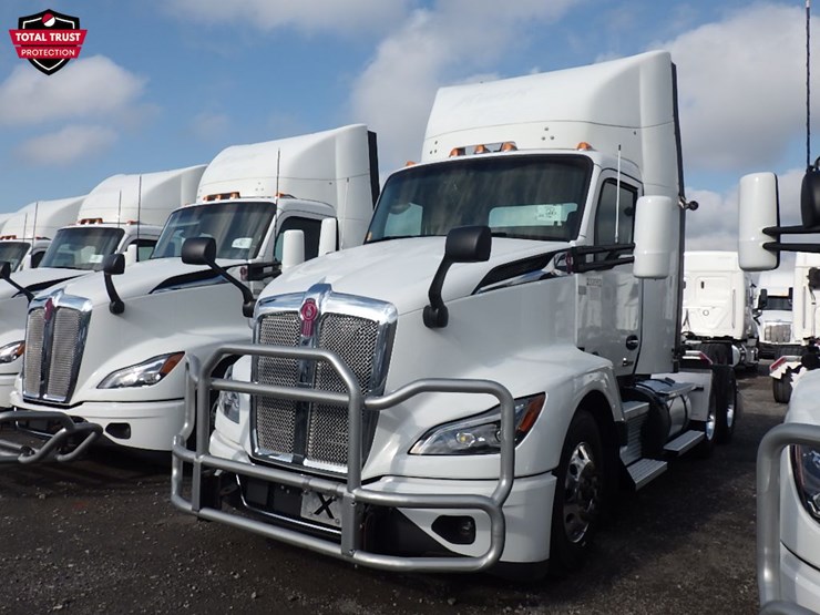 2024-kenworth-t680-image-1