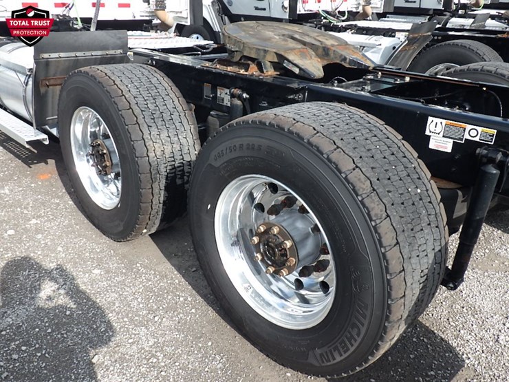 2024-kenworth-t680-image-13