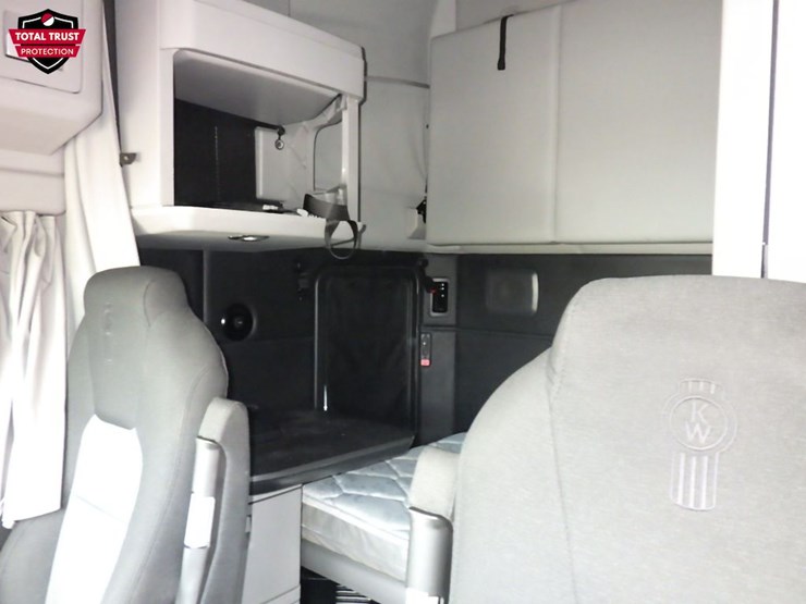 2024-kenworth-t680-image-25