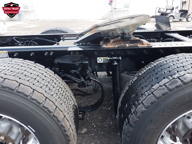 2024-kenworth-t680-image-6