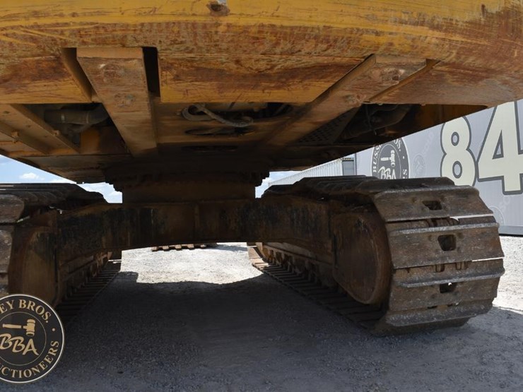 2016-deere-350g-lc-image-40