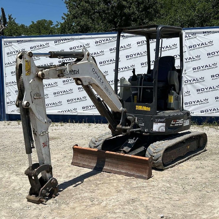 2021 BOBCAT E26