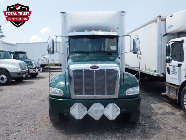 2020-peterbilt-348-image-2