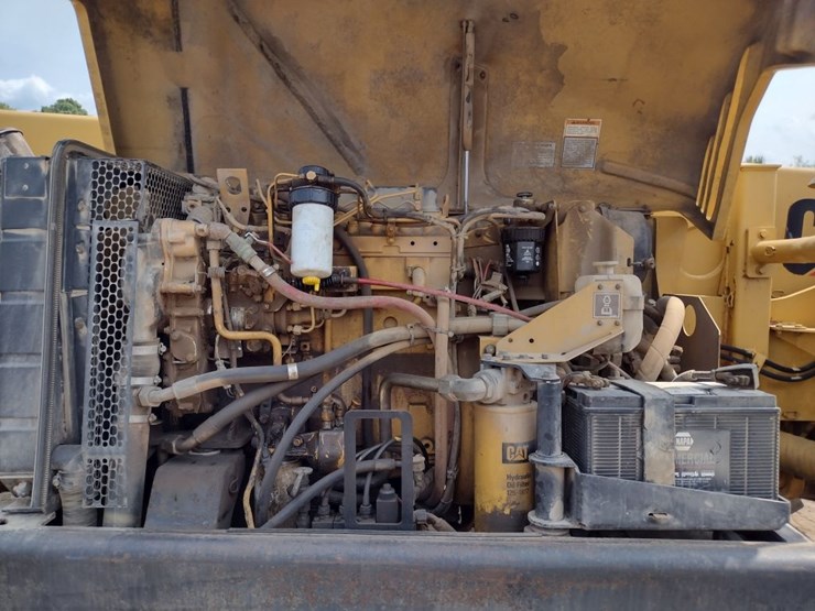 caterpillar-th83-image-26