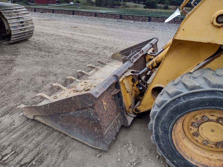 john-deere-317-image-22