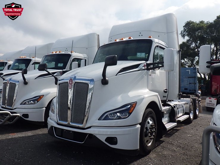 2024-kenworth-t680-image-1