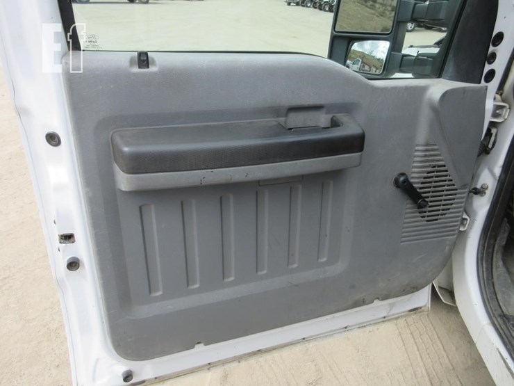 2014-ford-f250-xl-image-13