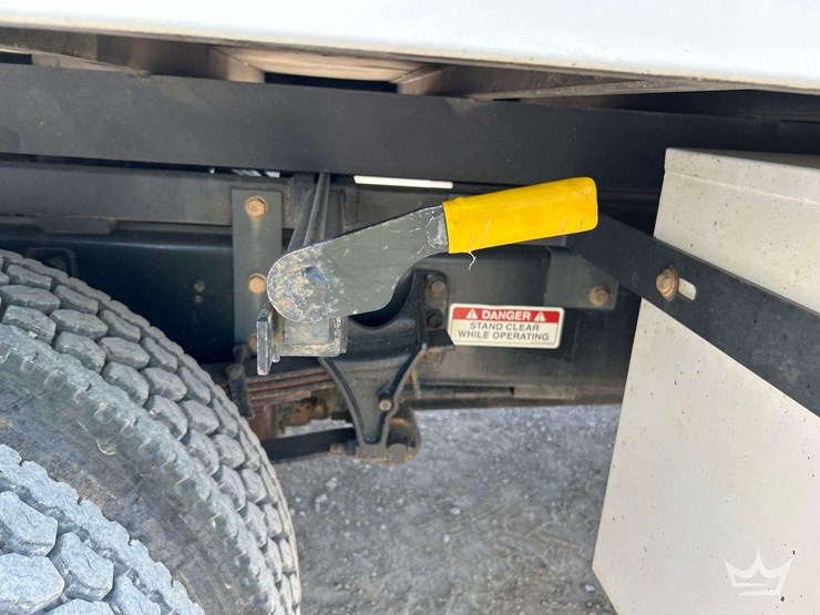 2015-ford-f750-image-30