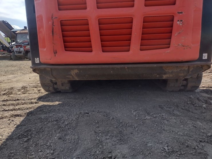 kubota-svl65-image-32