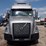 2020-volvo-vnl860-image-2