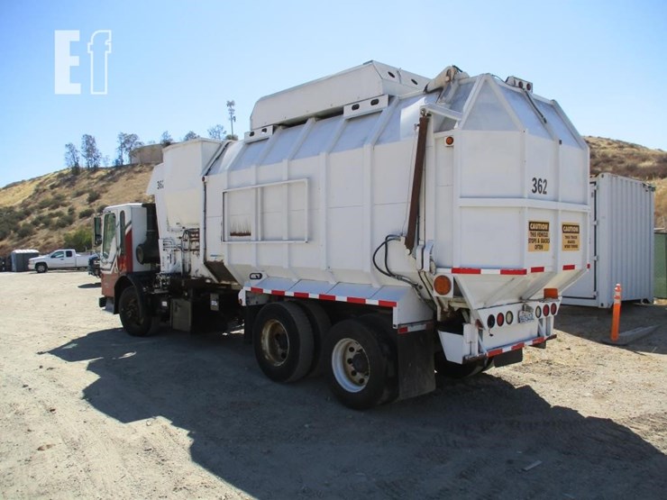 2005-freightliner-condor-image-3