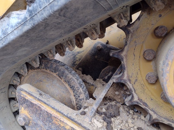 14-caterpillar-279d-image-27