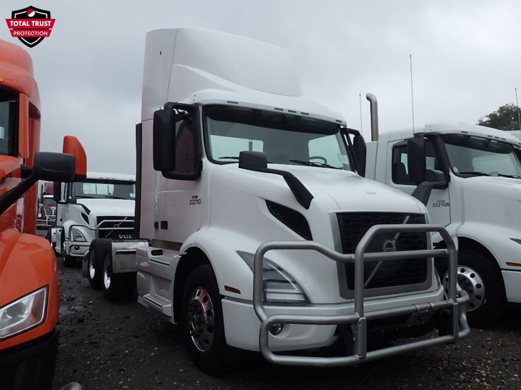 2024-volvo-vnr300-image-3