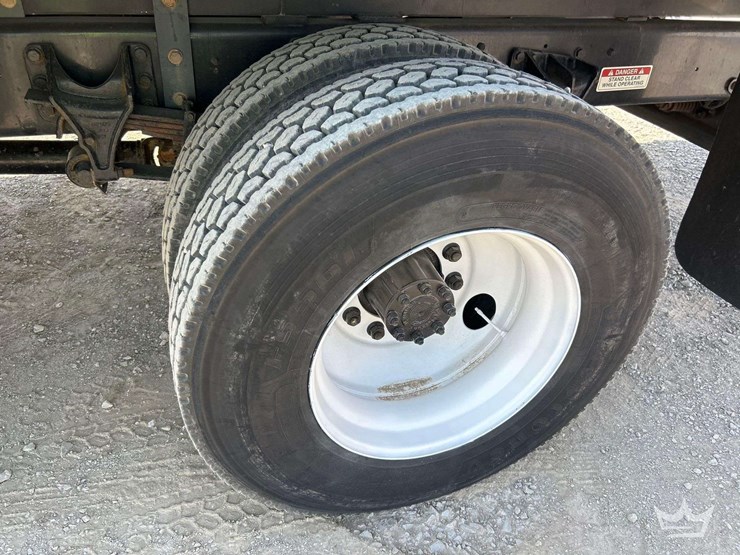 2015-ford-f750-image-34