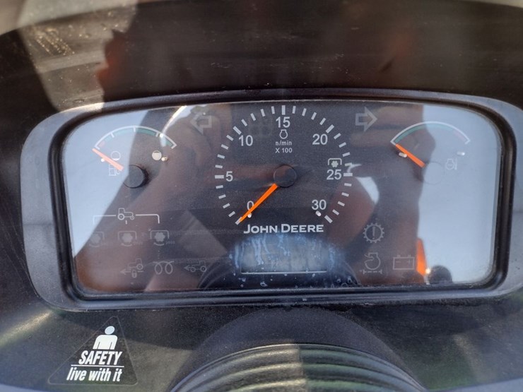 john-deere-4320-image-7